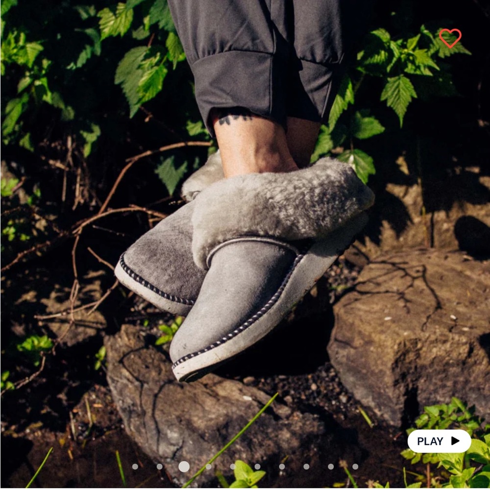 OluKai Ku'i Indoor/Outdoor Slippers-Fog/Mist-Sz 8 - Genuine Leather & Shearling